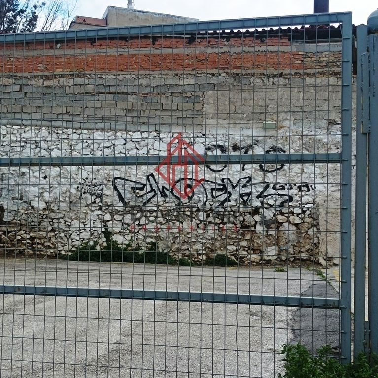 (Προς Πώληση) Αξιοποιήσιμη Γη Οικόπεδο || Αθήνα Κέντρο/Αθήνα - 190 τ.μ, 390.000€ 