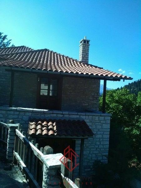(Προς Πώληση) Κατοικία Μονοκατοικία || Ν. Ευρυτανίας/Καρπενήσι - 242 τ.μ, 5 Υ/Δ, 320.000€ 